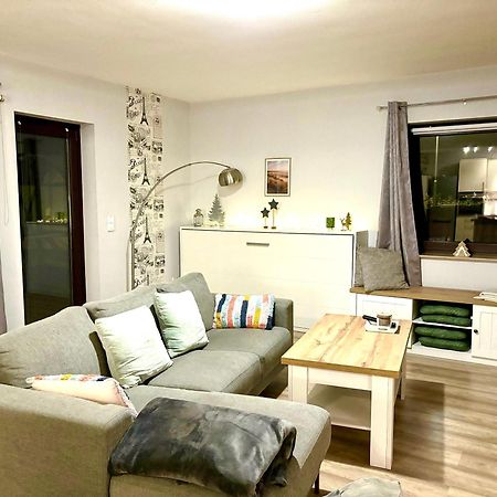 Grosse Wohnkueche, Terrasse, Schlafzimmer Am Steinhuder Meer, Wlan, Parkplatz, Fussbodenheizung, 70Qm Wunstorf Extérieur photo