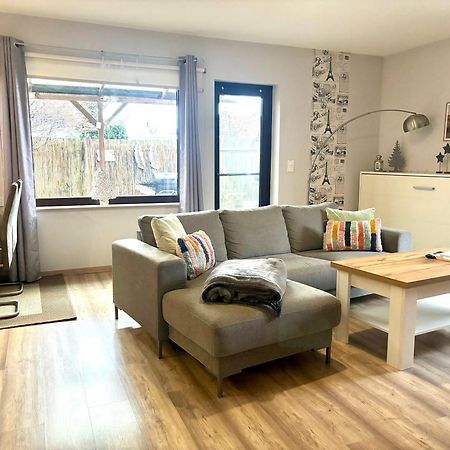 Grosse Wohnkueche, Terrasse, Schlafzimmer Am Steinhuder Meer, Wlan, Parkplatz, Fussbodenheizung, 70Qm Wunstorf Extérieur photo