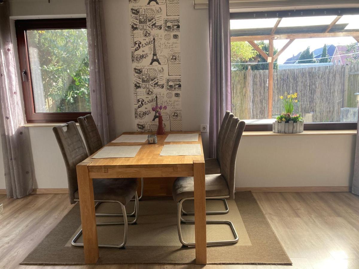 Grosse Wohnkueche, Terrasse, Schlafzimmer Am Steinhuder Meer, Wlan, Parkplatz, Fussbodenheizung, 70Qm Wunstorf Extérieur photo