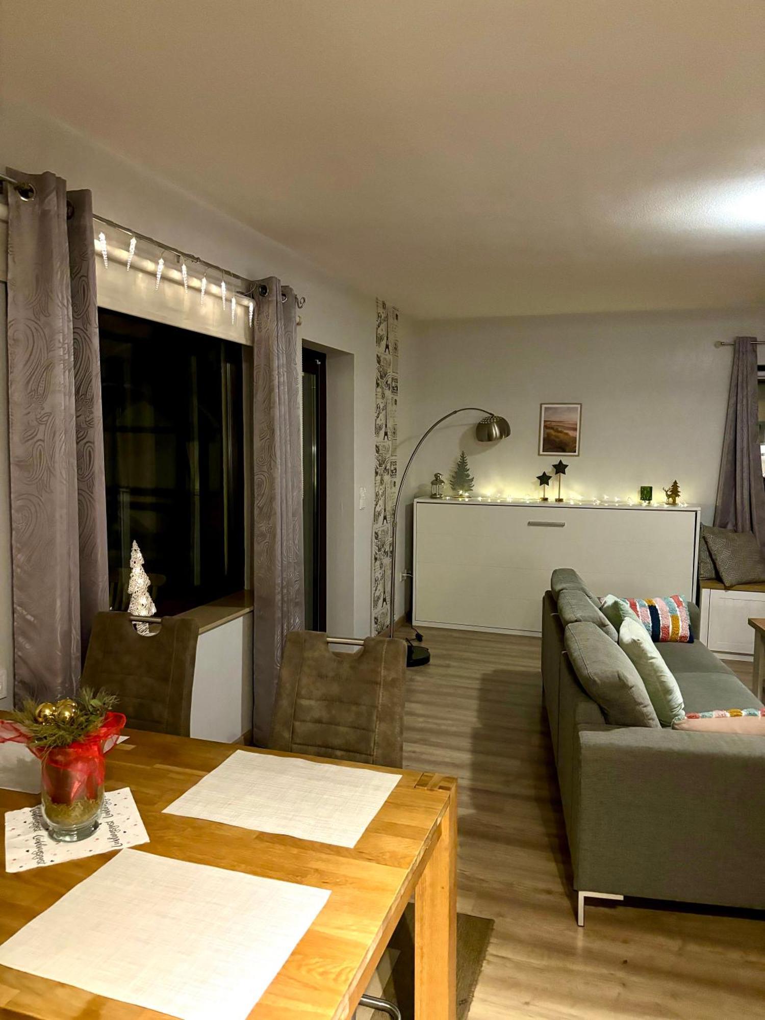 Grosse Wohnkueche, Terrasse, Schlafzimmer Am Steinhuder Meer, Wlan, Parkplatz, Fussbodenheizung, 70Qm Wunstorf Extérieur photo