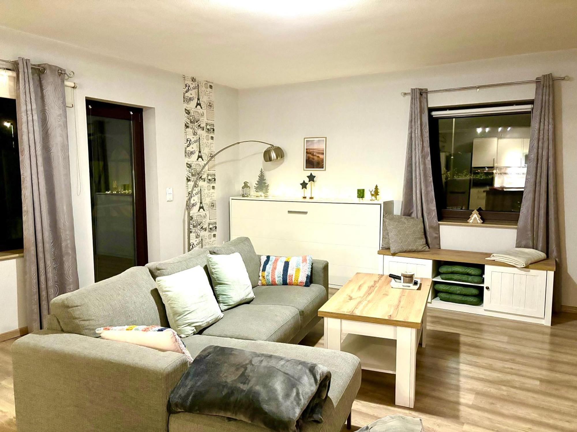Grosse Wohnkueche, Terrasse, Schlafzimmer Am Steinhuder Meer, Wlan, Parkplatz, Fussbodenheizung, 70Qm Wunstorf Extérieur photo